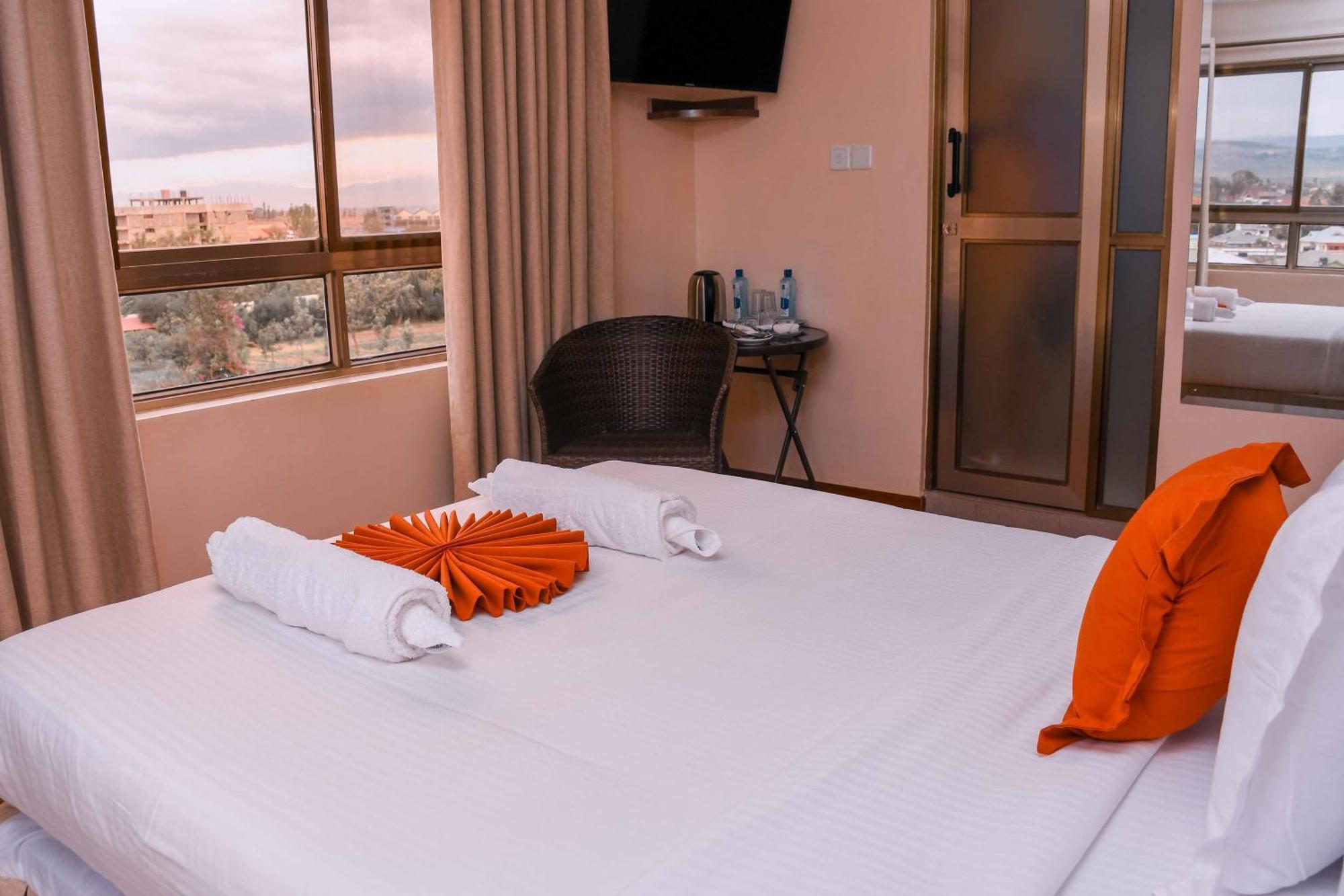 Buraha Zenoni Hotel And Resort Nakuru Exteriér fotografie